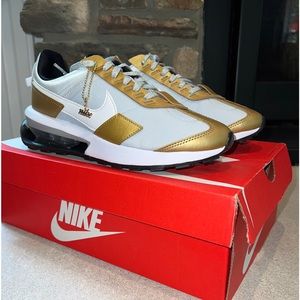 NIB Women’s Nike Air Max Pre-Day SE Pure Platinum/ White Size 7